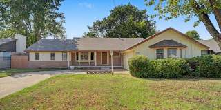 Spacious 3 Bedroom Home By LaFortune Park Gallery 1
