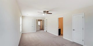 Room in 5 Bedroom Home at Green Birch Dr Gallery 33
