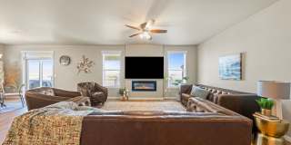 Move-In Ready West Richland Rental – 3-Car Garage, Fenced Yard, Hot Tub Included Gallery 6