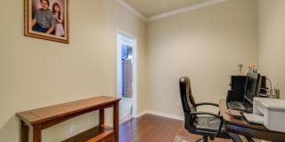 Beautiful one story stone home in Estates at Settlers Park Gallery 13