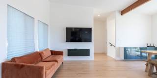 Stunning Views from Silver Lake Hillside Home for Rent with Spectacular Views Gallery 13