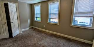 Southside Flats 3 bedroom! Central AC! Washer and Dryer Included! Available 8/21 Gallery 9