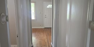 19152 Woodside Street Gallery 8