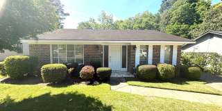 ** 2 Bed 2 Bath located by Trenholm State ** Call 334-366-9198 to schedule a self tour Gallery 1