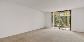 Tennis Towers Apartments Gallery 27