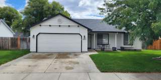3 Bed 2 Bath Home in Kuna Gallery 1