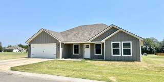 Adorable Home in Quiet Neighborhood Gallery 1