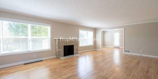 Updated Three Bedroom Home in Milwaukie Heights! Updated Three Bedroom Home in Milwaukie Heights! Gallery 1