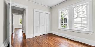 Four Bedroom 2 bath House with office on W Friendly Ave in Greensboro-near UNCG Gallery 19