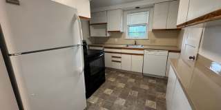 3bd/1.5ba with yard and garage next to Shoreline Light Rail station! Gallery 13