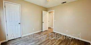 163 Lauren Ln Gallery 14