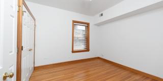 5610 N Kenmore Avenue Gallery 10