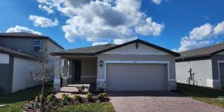 LIKE NEW!!! 4-Bedroom, 2-Bathroom in Villamar/Winter Haven Gallery 1