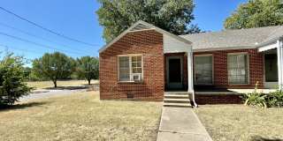 701 E NW Gallery 1