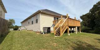 Beautiful 4 Bedroom home Gallery 4