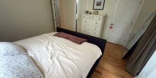 Beautifully updated & maintained 2 bed/2 bath Noble Square condo in an intimate 3 unit building. Gallery 14