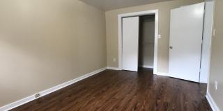 Now Leasing: First Month Free & No Deposit! Charming Carriage House near Downtown Savannah Gallery 5