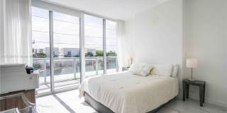 8425 Crespi Boulevard Gallery 11
