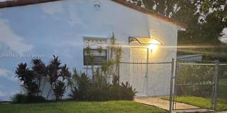 1170 Plover Ave Gallery 1