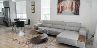 4829 Riverton Ave Gallery 2