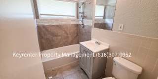 Beautiful 4 Bed, 2 Bath Home in Kansas City Gallery 11