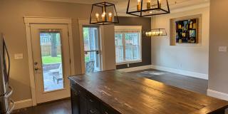 Great cottage house just off Ellington Pkwy-close to downtown! Gallery 5
