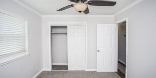 5313 25th Street Gallery 22