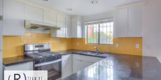 Gorgeous townhouse in a quiet 6-unit gated complex Gallery 21