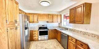 Sweet Single-Story, Completely Detached, Home in the Picturesque Fallbrook Village HOA Community! Gallery 11