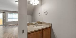 Stunning townhouse in Canby- 3 bed / 2.5 bath , garage, AC Gallery 13