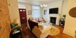 2 bedroom, 2.5 bathroom brick townhouse Gallery 2