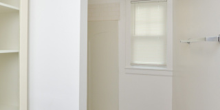 390 Clinton Street Gallery 18