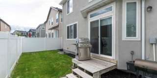 Cute Vineyard Home - Available Mid-August! Gallery 1