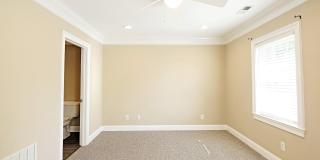 Charming Move-in Ready Downtown Home With Updates Charming Move-in Ready Downtown Home With Updates Gallery 16