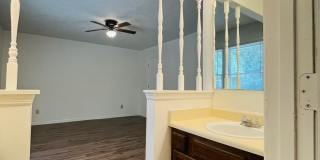 3 Bedroom and 2 Bath Home (No Pets) Gallery 15