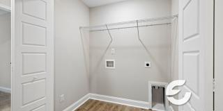 Luxury New 3BR Townhomes | Garage + Pool | 7 min to Fort Bragg Gallery 23