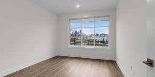 521 Lake Avenue Gallery 7