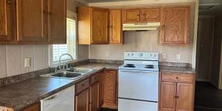 2/2 Fenced yard, pet friendly, gladewater Gallery 1