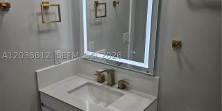 700 S Hollybrook Dr Gallery 11