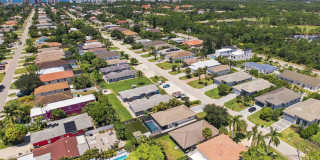 ** NAPLES PARK ** 3 BED / 3 BATH - POOL HOME - FENCED YARD - NO HOA! - PET OK - ANNUAL RENTAL Gallery 38