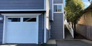 Great West Petaluma 2/1.5 Home - 422B Upham Street Gallery 1