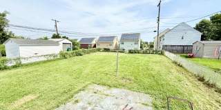 2 bed house on Rva Northside!  Central hvac, hardwoods,all electric, lots of parking, laundry, Gallery 28