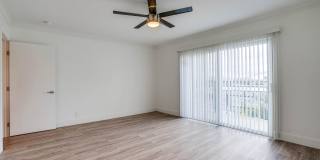 Stylish Mid‑Century Building in West Adams Park Tract Gallery 32