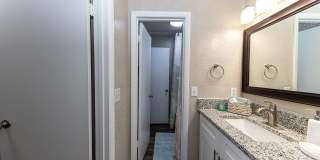 Hampton Creek Apartments Gallery 23