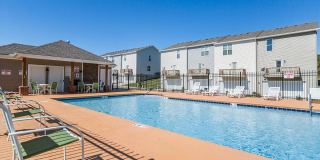 Parkway Oaks Townhomes and Duplexes Gallery 4