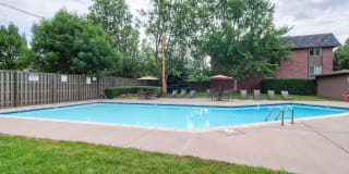 Glenlake Apartments Gallery 7