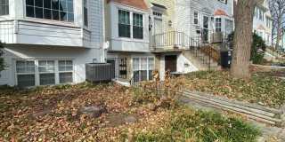 Charming Crofton Mews Condo Gallery 1