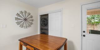 Southside Savannah Gem – 4BR Home in Windsor Forest with Sunroom & Patio Gallery 32