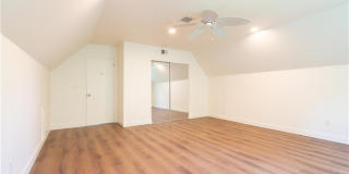 11300 Yolanda Avenue Gallery 11