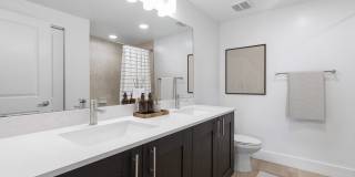 One Plantation Gallery 8